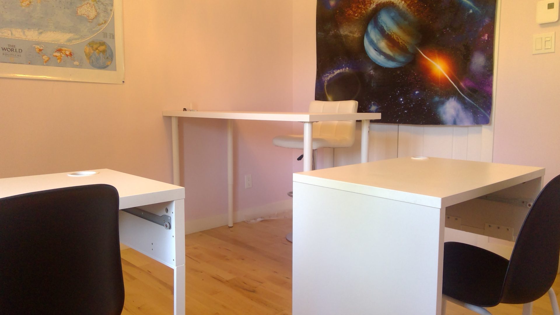 Bureau.B